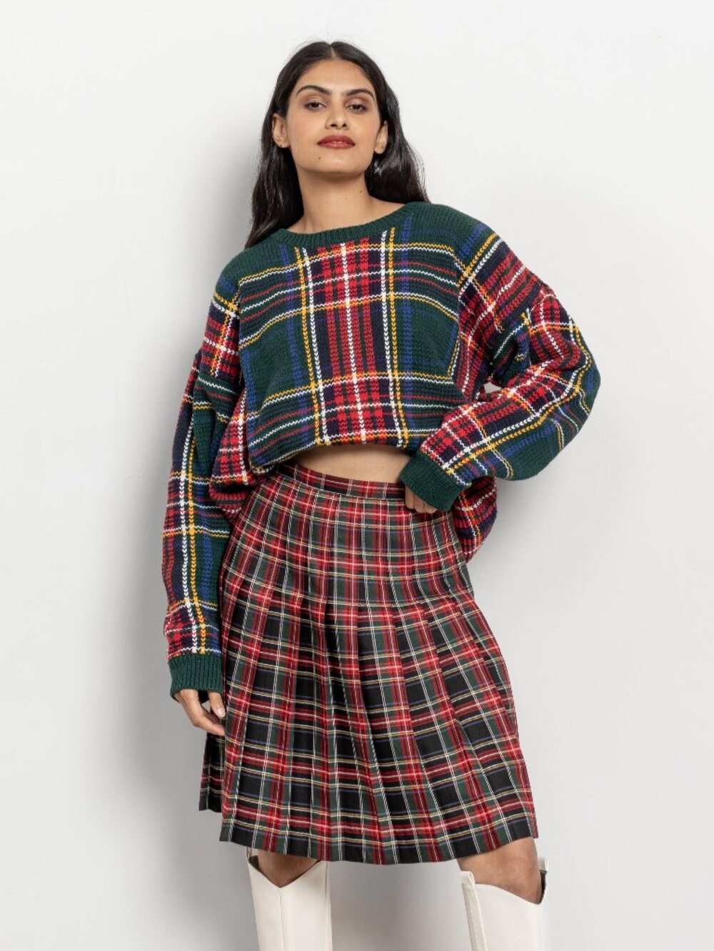 RED PLAID KILT Pleated Skirt Midi Vintage / 28.5 Inch Waist / Size 7